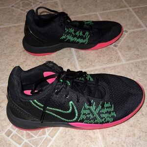 Nike Kyrie flytrap sneakers black green pink